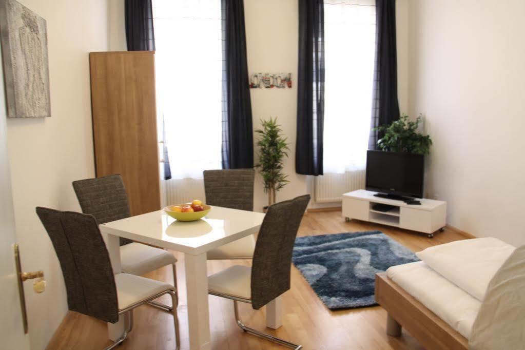 Checkvienna Apartment Khunngasse מראה חיצוני תמונה